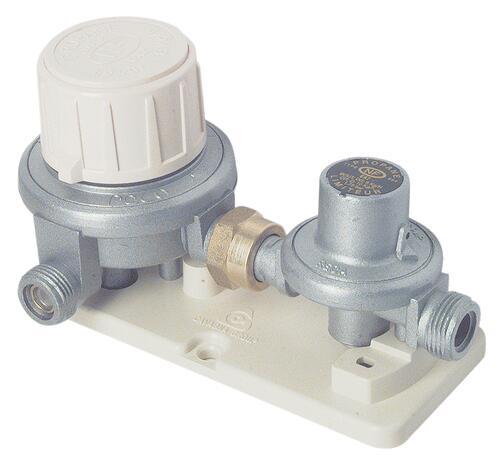 Coupleur inverseur manuel pour bouteilles pour gaz butane 45590