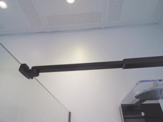 Paroi de douche fixe profilé noir VERSUS 90cm