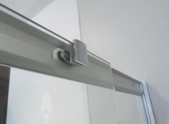 Paroi de douche porte coulissante profilés chromés CONCEPT'O 140cm