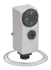 THERMOSTAT APPLIQUE A REARMEMENT AUTOMATIQUE